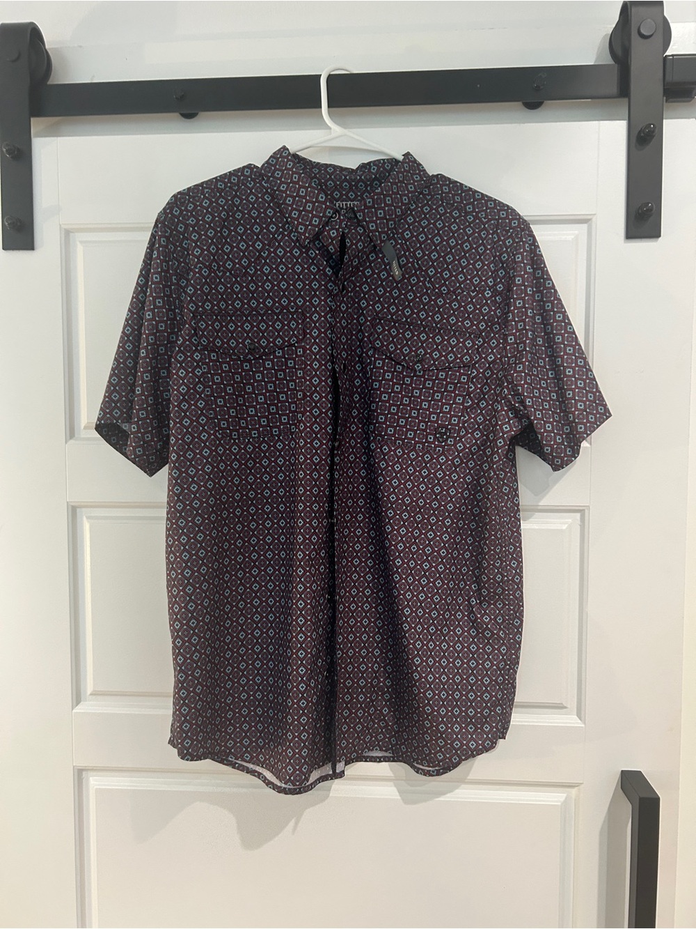 Ariat Men's Short-Sleeve Geo Print Shirt - Black/Burgundy